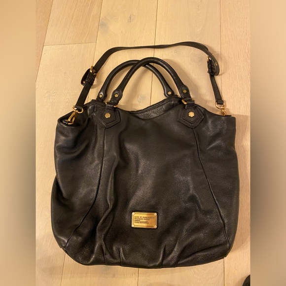 Large Marc Jacobs Handbag - Picture 2 of 4